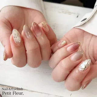 ネイル Petit Fleur所属・青柳 亜梨奈のマツエク・マツパデザイン