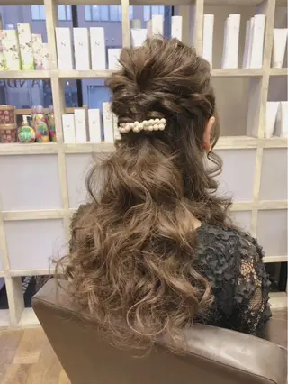 ロング ヘアアレンジ GRANDE アオキのヘアスタイル