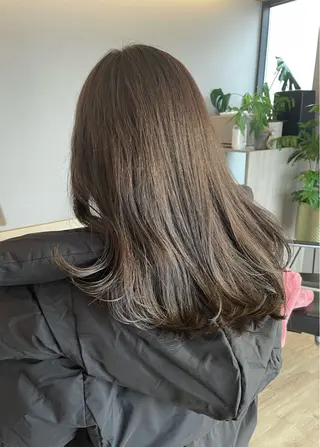 セミロング 小倉 愛里のヘアスタイル