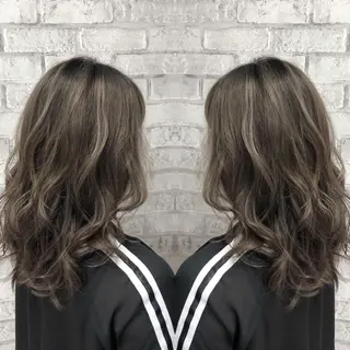 セミロング カラー EARTH 越谷店のヘアスタイル