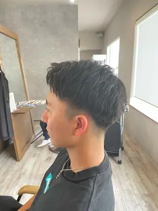 メンズ 透明感グレージュ 加茂丈登のヘアスタイル