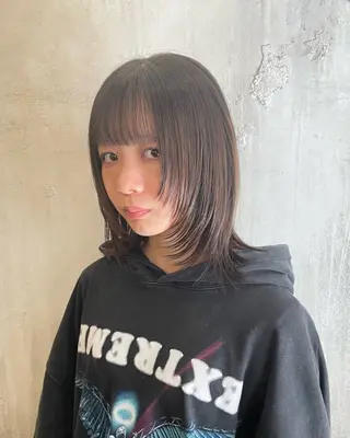 ミディアム ヨシダ ジュンのヘアスタイル