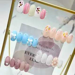 ネイル Yuna🩵 RE:N.Nailのネイルデザイン