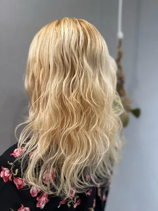 セミロング カラー K Harukaのヘアスタイル