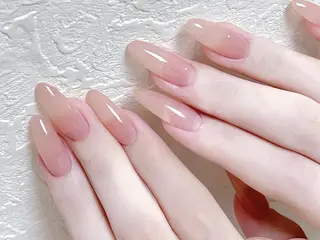 ネイル 藤本 彩花のネイルデザイン