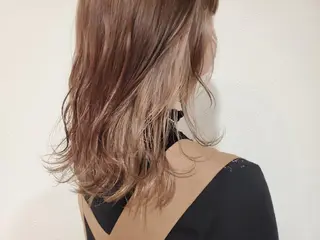 カラー セミロング パ ルのヘアスタイル