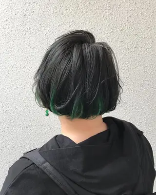 ショート カラー インナーカラー/天神 ブリーチ/吉田のヘアスタイル