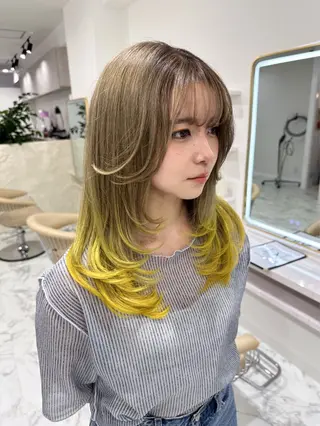 ミディアム カラー SE ITAのヘアスタイル