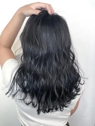 セミロング カラー _WHITE 高槻のヘアスタイル