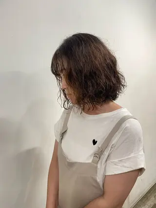 ミディアム パーマ 原 亜希子のヘアスタイル