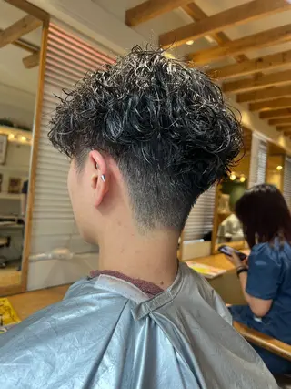 パーマ メンズ 柳川 瑠衣菜のヘアスタイル