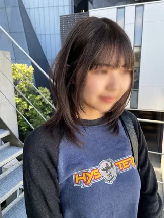 セミロング CHAINON 表参道所属・MAHO ハッシュのヘアスタイル