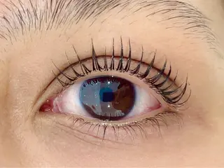 マツエク・マツパ Fiara 四条烏丸店所属・Fiara四条烏丸店 三浦やすみんのマツエク・マツパデザイン