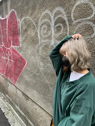 ミディアム Y uuのヘアスタイル