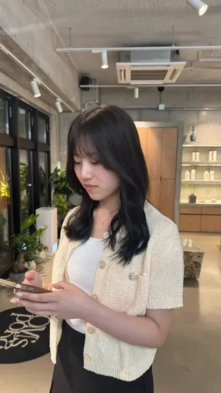 セミロング 坂本 侑寿己のヘアスタイル