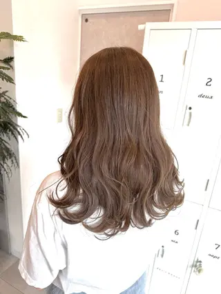 セミロング desirbeaux 板垣鈴香のヘアスタイル