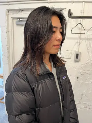 セミロング カラー パーマ ヘアアレンジ ✴︎UNU ✴︎モエカのヘアスタイル