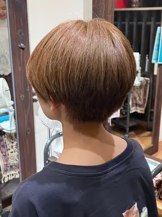 ショート カラー Luster Friends所属・まゆ | 艶カラー | ストレートのヘアスタイル