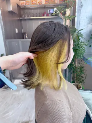 ミディアム カラー 岡野 静華のヘアスタイル