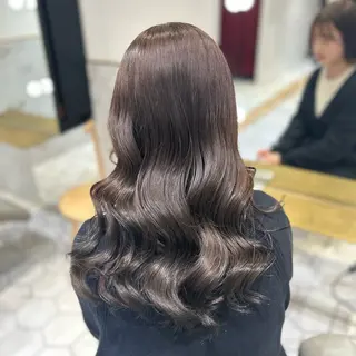 ロング カラー costes 今井芽依のヘアスタイル