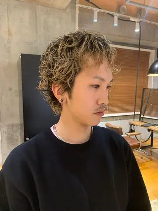 ショート カラー パーマ ボブ　くせ毛風パーマ 艶カラー/横山大樹のヘアスタイル