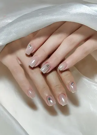 ネイル RAFFINE 月🦋🩵のネイルデザイン