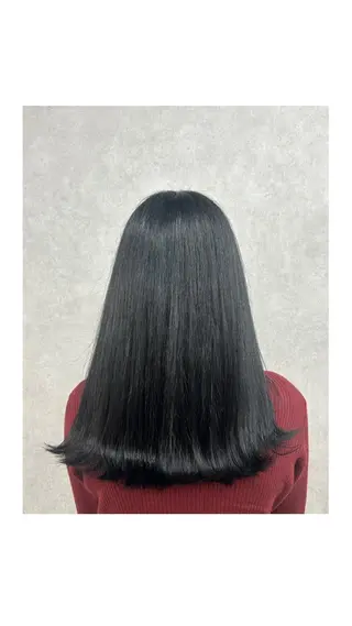 ロング カラー 七海 芽亜利のヘアスタイル