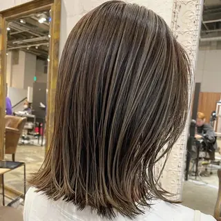 ミディアム カラー Kaede🍁 FILMS 渋谷のヘアスタイル