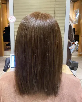 カラー ヘアーサロン　エムプラス　ヨツバコ所属・壽賀 竜佑のヘアスタイル
