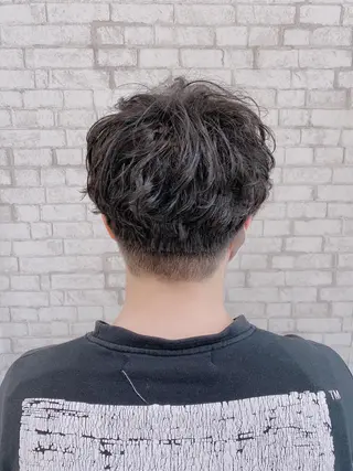 ショート パーマ ヘアアレンジ メンズ ブリーチなし艶カラー 東家のヘアスタイル