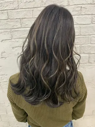 セミロング 🇺🇸ハイライト特 化美容師🇺🇸漆沢のヘアスタイル