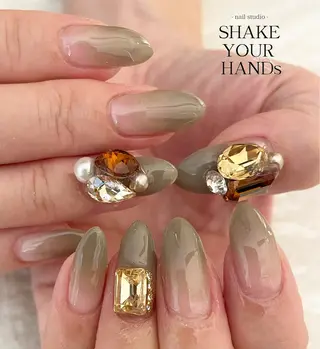 ネイルスタジオ シェイクユアハンズのネイルデザイン