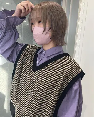 ショート ウルフカット／吉村 桃子のヘアスタイル