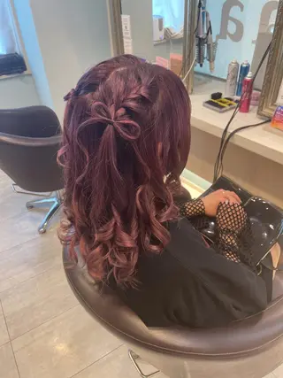 ヘアアレンジ EYEstylist ·ai MOERIのマツエク・マツパデザイン