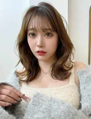 ミディアム カラー レイヤーカット /透明感カラー西田のヘアスタイル