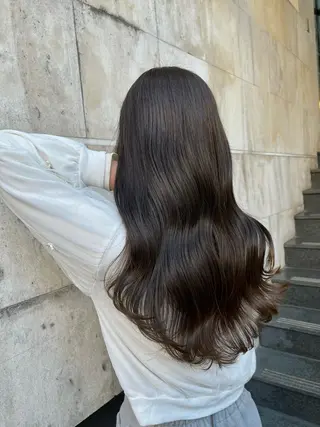 ロング カラー ブリーチなし✨艶髪 カラー𓃲YAGIのヘアスタイル