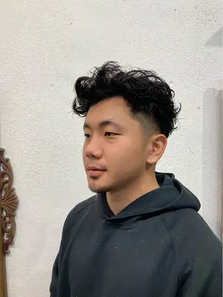 パーマ メンズ 葵🌊ツヤカラー/ 髪質改善🫧のヘアスタイル