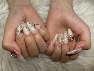 ネイル SOARE🤍 🤍のネイルデザイン