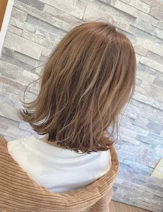 ミディアム カラー 蟹江 聡太✨レイヤーカットのヘアスタイル