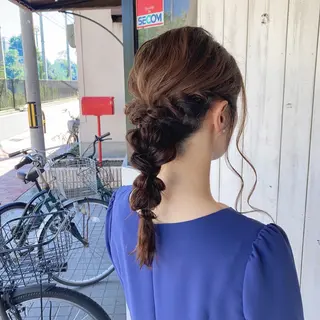 ヘアアレンジ MOLLASALON 浅香山店所属・ツジ モモカのヘアスタイル