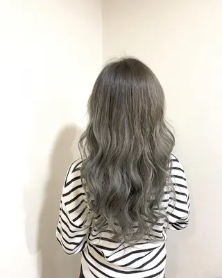 ロング ヤマグチ ヒカルのヘアスタイル