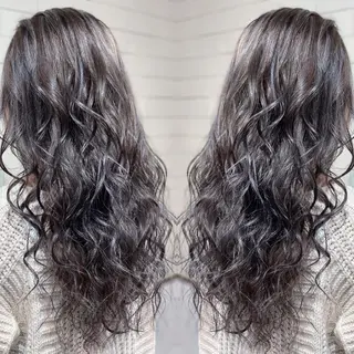 ロング カラー ヘアアレンジ 髪質改善×ハイトーン 中田啄也のヘアスタイル