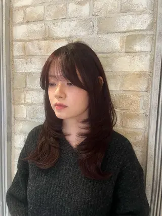 ミディアム Tiffa二子玉川所属・レイヤーカット 🌻AOI🌻のヘアスタイル