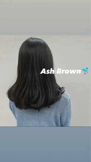 セミロング カラー BEAUTRIUM青山所属・飯塚 新のヘアスタイル