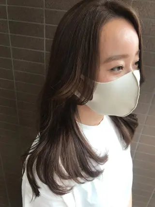 ミディアム yukari 艶髪ヘアのヘアスタイル