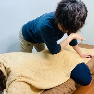 【深層筋膜リリース】 院長TAKUのエステ・リラクイメージ