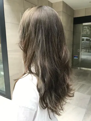 ロング MR.GOODMORNING所属・天野 優美のヘアスタイル