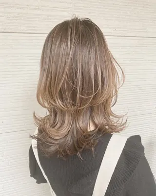 セミロング カラー la fith hair too.所属・la fith hinaのヘアスタイル