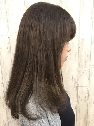セミロング カラー 佐藤 ナルトのヘアスタイル