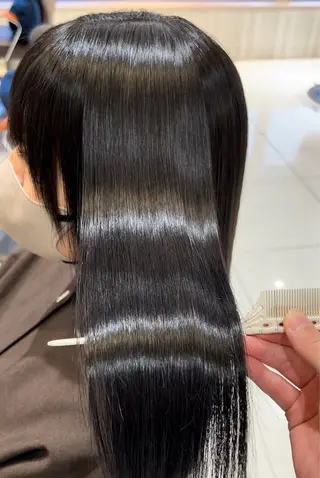 ロング EARTH AOBADAIのヘアスタイル